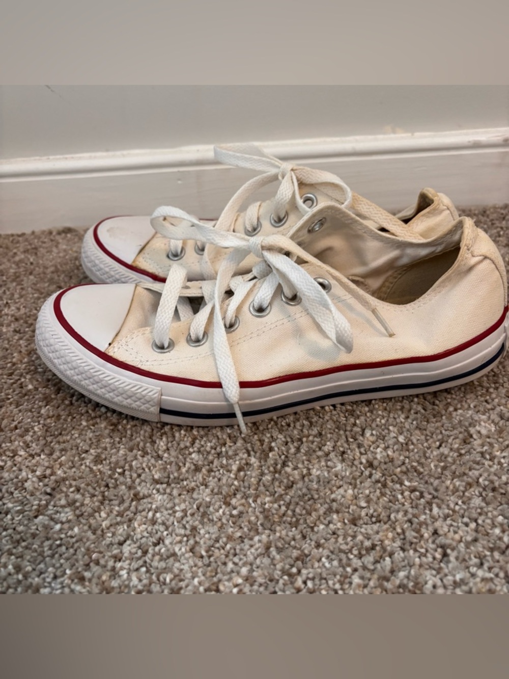 Converse Chuck Taylor Low Top White Canvas Sneakers Womens 7 - Picture 3 of 7